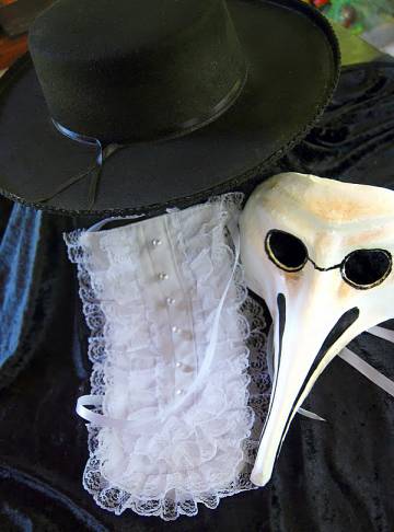 Dr Peste Mask, Hat and Cravat Set