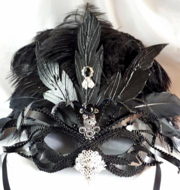 Black And Gold Falcon Mask Set 1